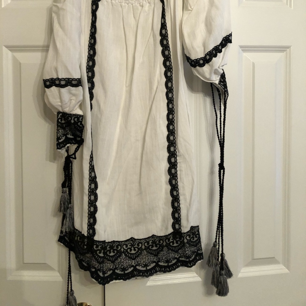 Dress - Picture 2 of 3